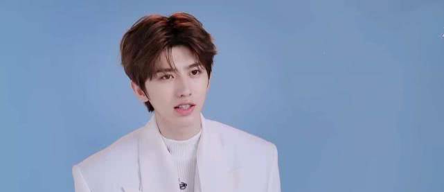 对比|鹿晗要输给蔡徐坤？《创3》要赢《青春2》，这几个细节或成转折点