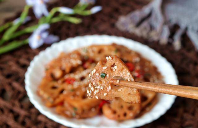 食欲|春天吃饭没食欲，我常给家人做这菜，爽脆微辣，营养全面又下饭