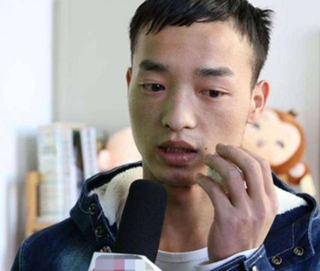 当年将自己包装成演员,出道拍戏的网红"叶良辰",他