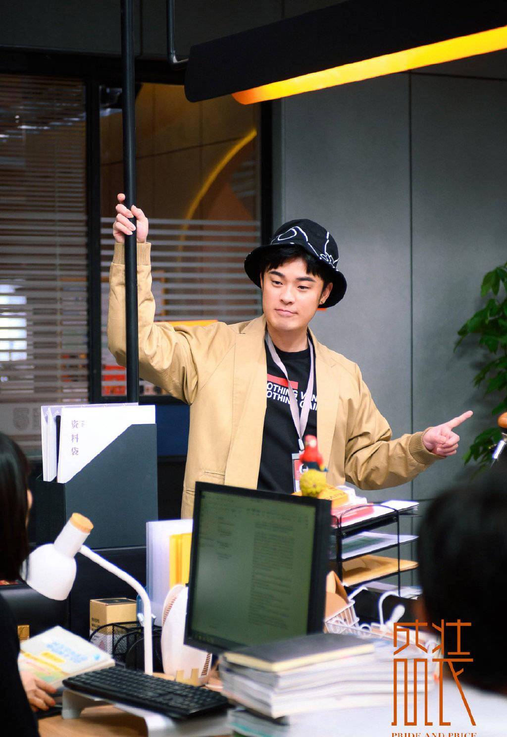 原创盛装这样的职场剧仍是国产剧迈不过去的一道坎