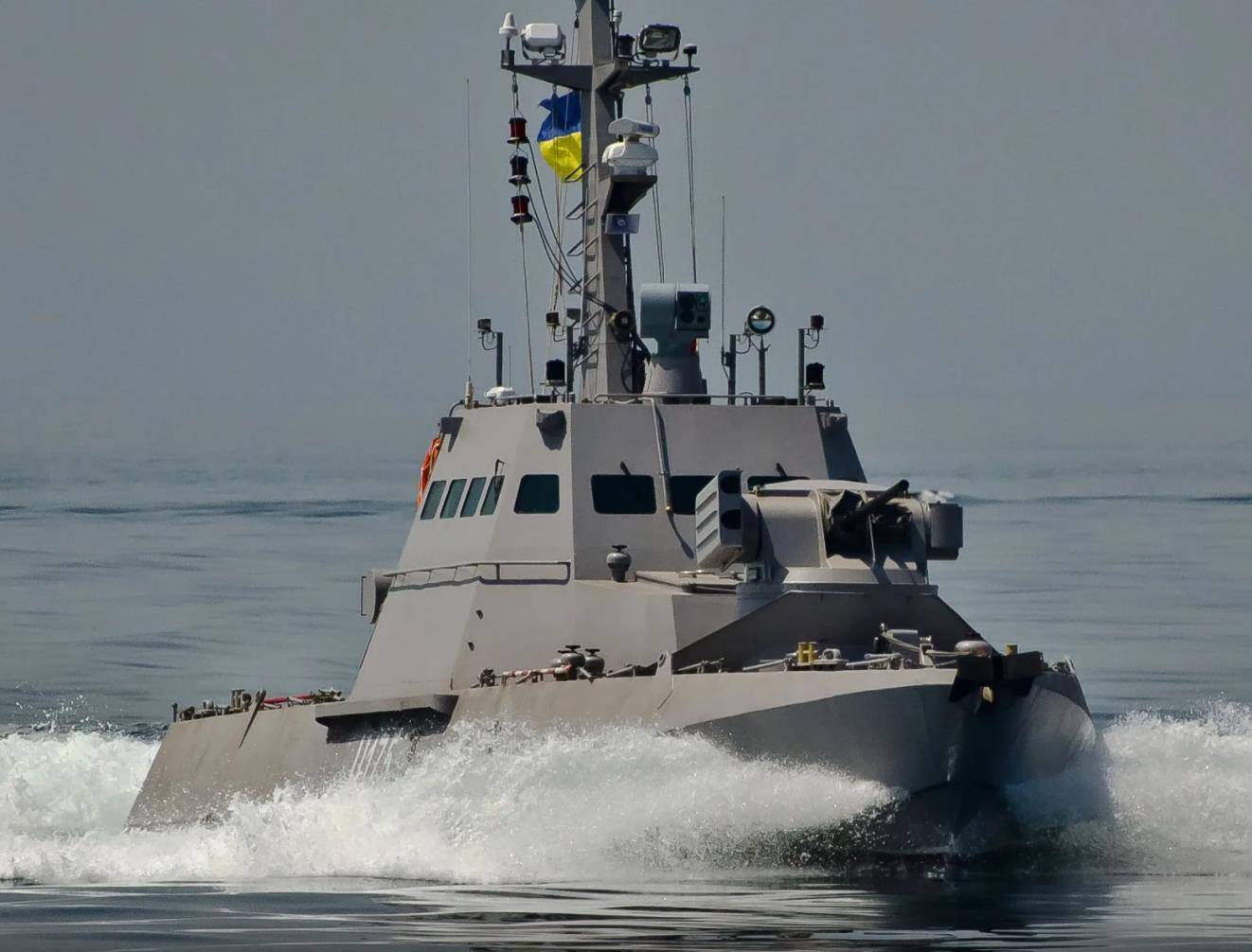 原创gyurzam级炮艇武器装备多样化只能担负巡逻等任务