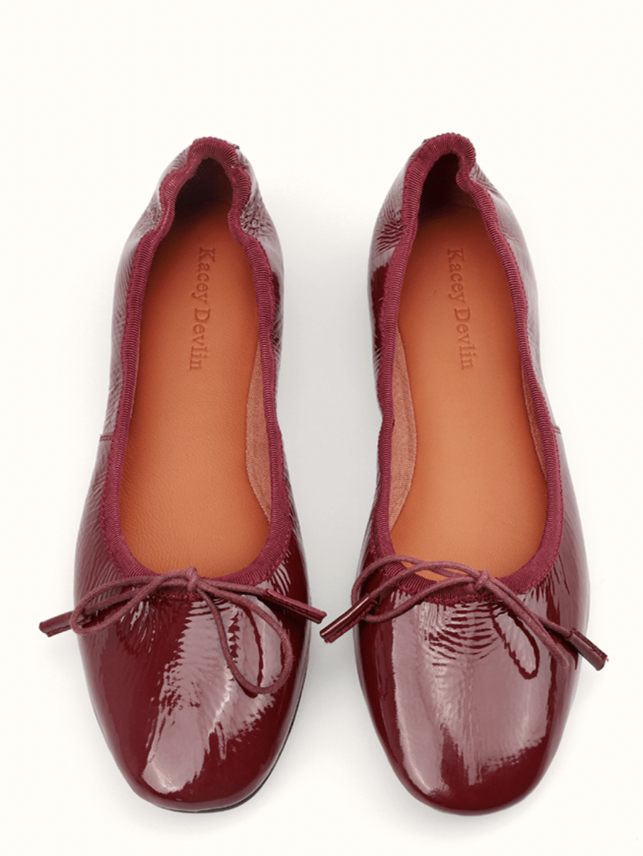 芭蕾 扔掉小白鞋,“牛仔裤+这双鞋”才是2022洋气穿搭!