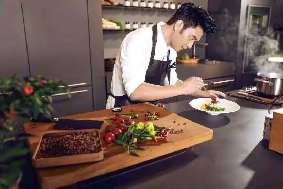 海苔|林依轮推荐的4款美食，若你还没吃过，建议尝尝，虽小贵却巨好吃