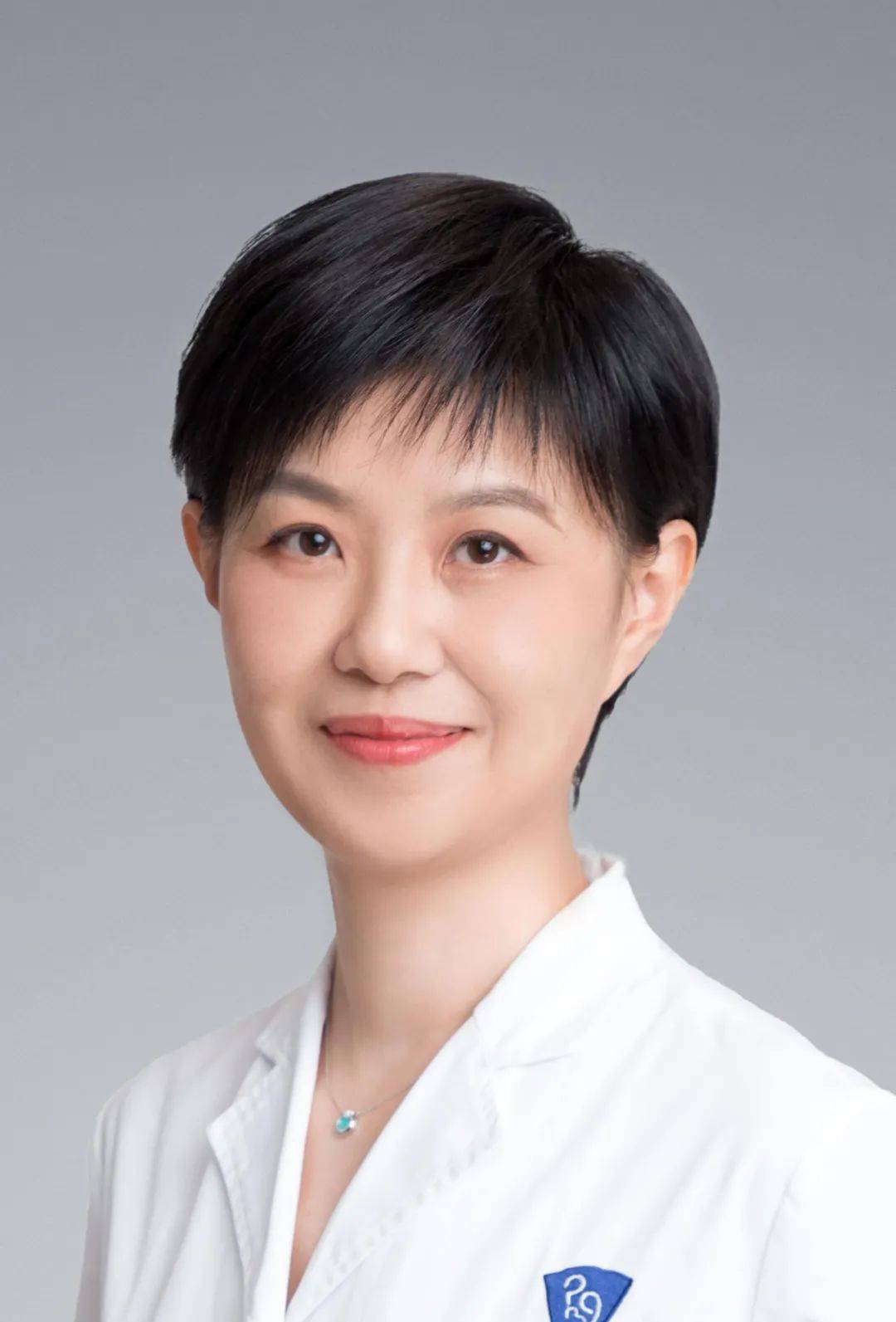 巾帼风采醉芳华丨刘薇人淡如菊绽芳华初心不改践理想