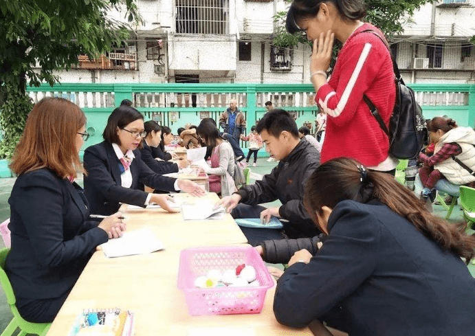 经济|幼儿园有望免费入学？委员建议第三孩入学不收费，家长却表示反对