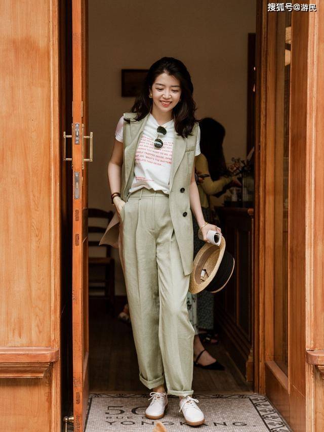 颜色 三四十岁的女人想甩掉“中年感”，瞧瞧三木的穿搭，照着穿都好看