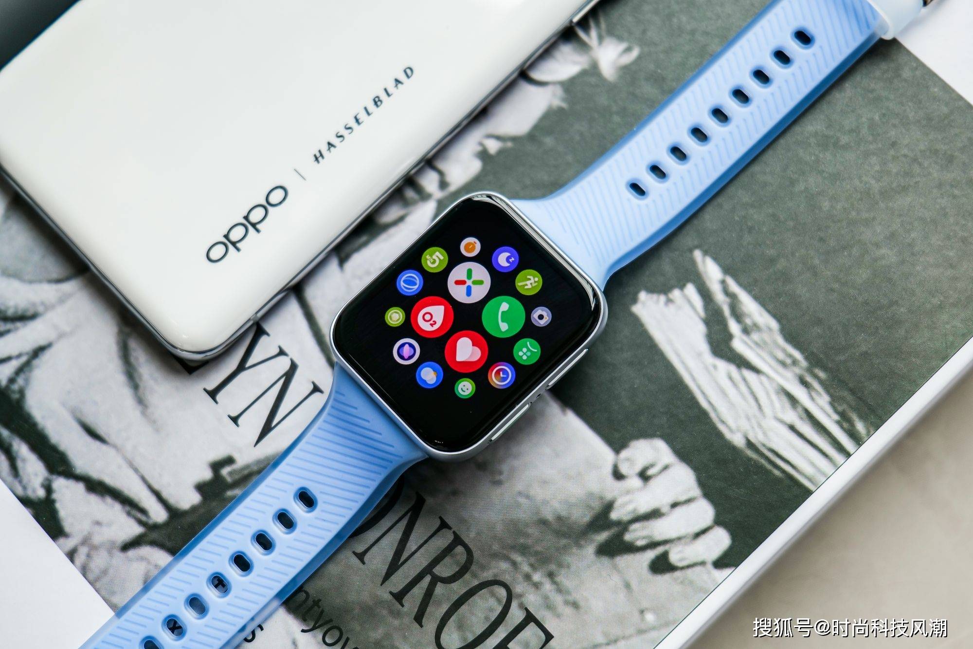 oppowatch2冰川湖蓝开箱颜值在上人手一个的滑雪伴侣