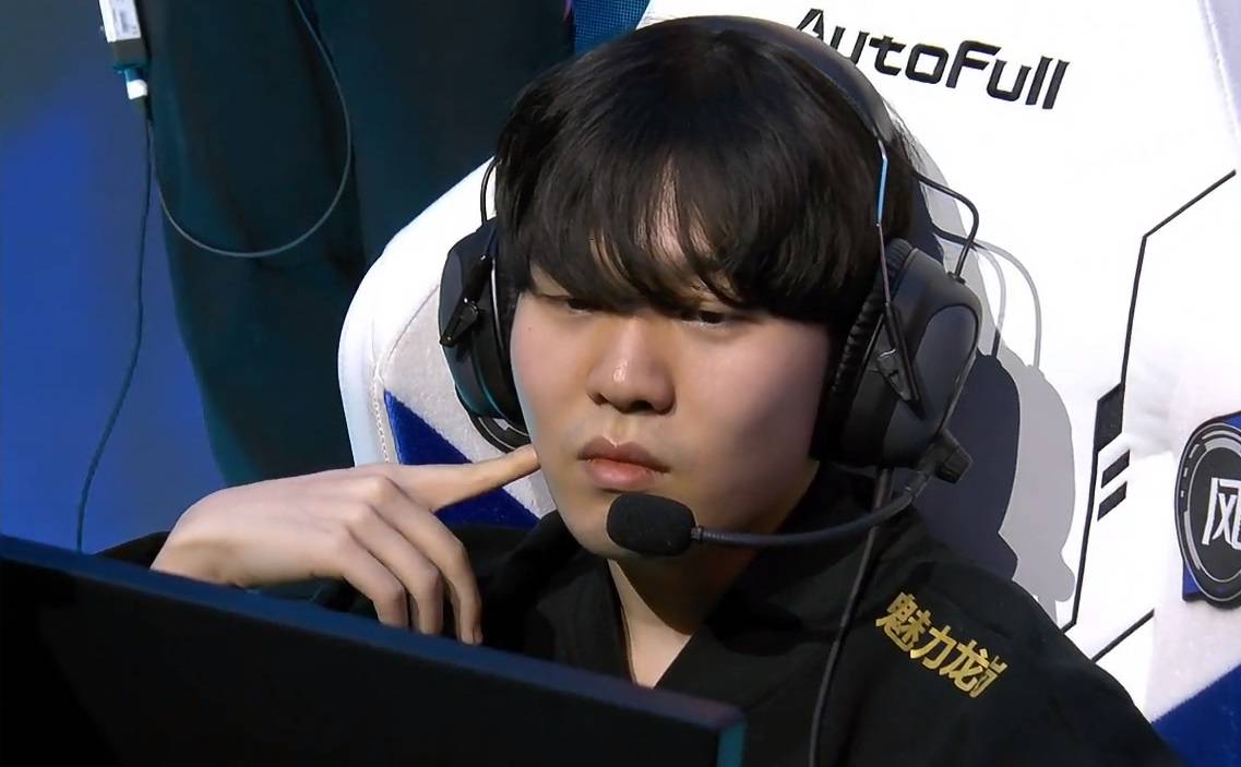 原创rookie一战封神追平小虎两人同时登顶mvp榜最后的决战开始了