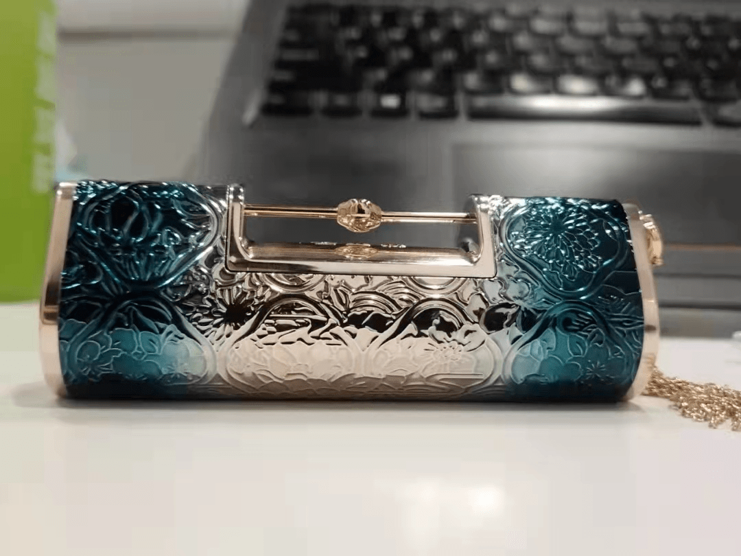 西子直男最爱的花西子，为何成女生甜蜜负担？
