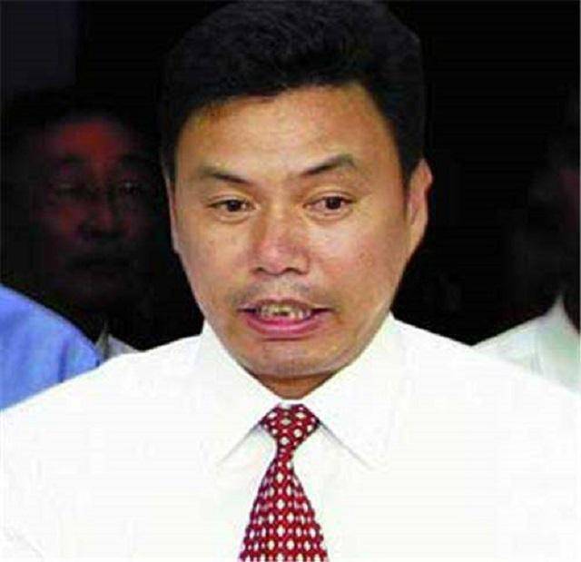江南皮革厂倒闭了老板带小姨子跑路了真相是黄鹤被侄子坑了
