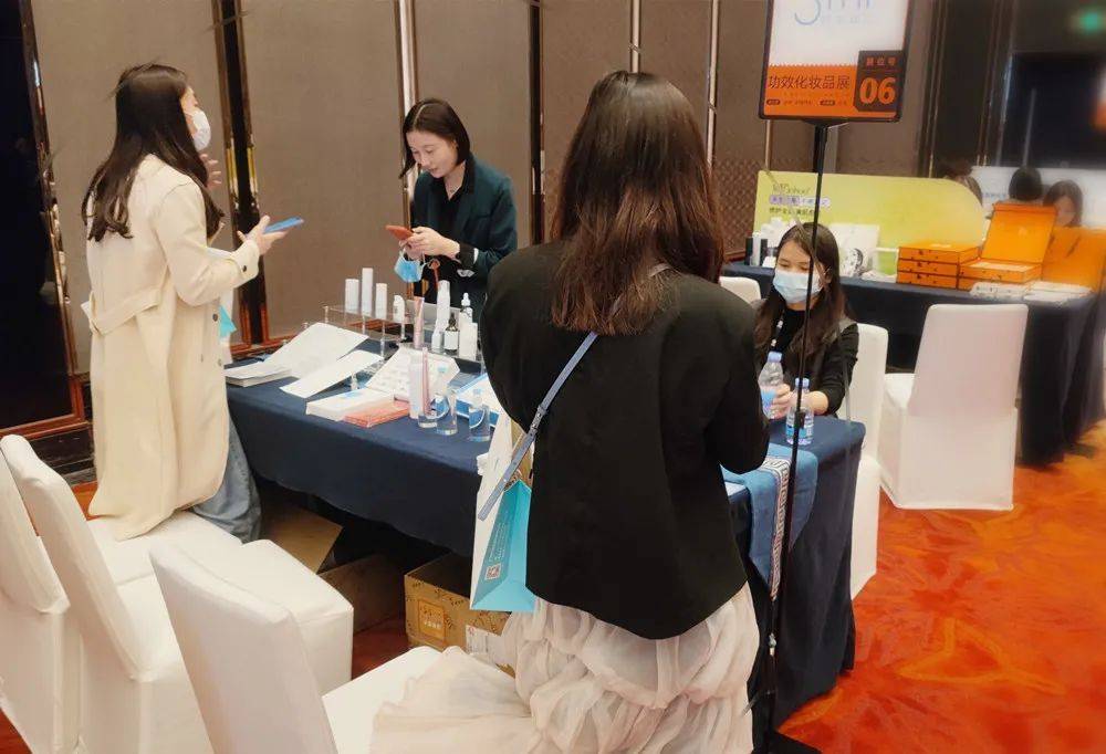 消息资讯功效正当潮，思美润深耕敏感抗衰双赛道，抢占功效化妆品市场！