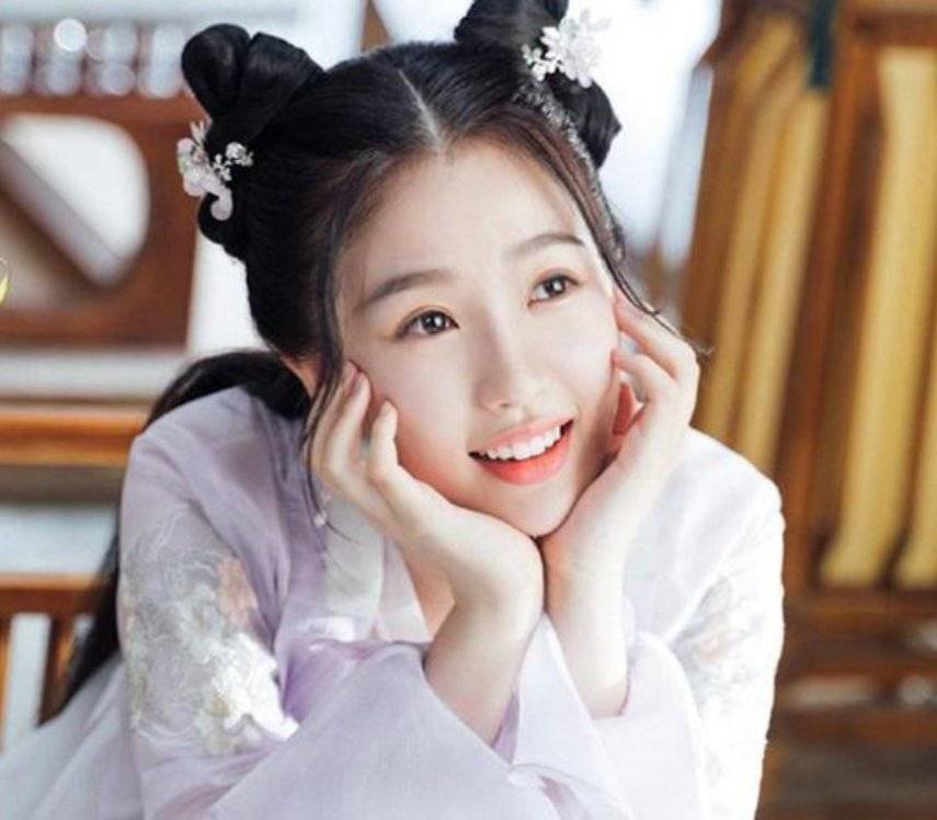 发型|《苍兰诀》角色照，男主妆容奇怪，虞书欣造型竟被女配碾压！