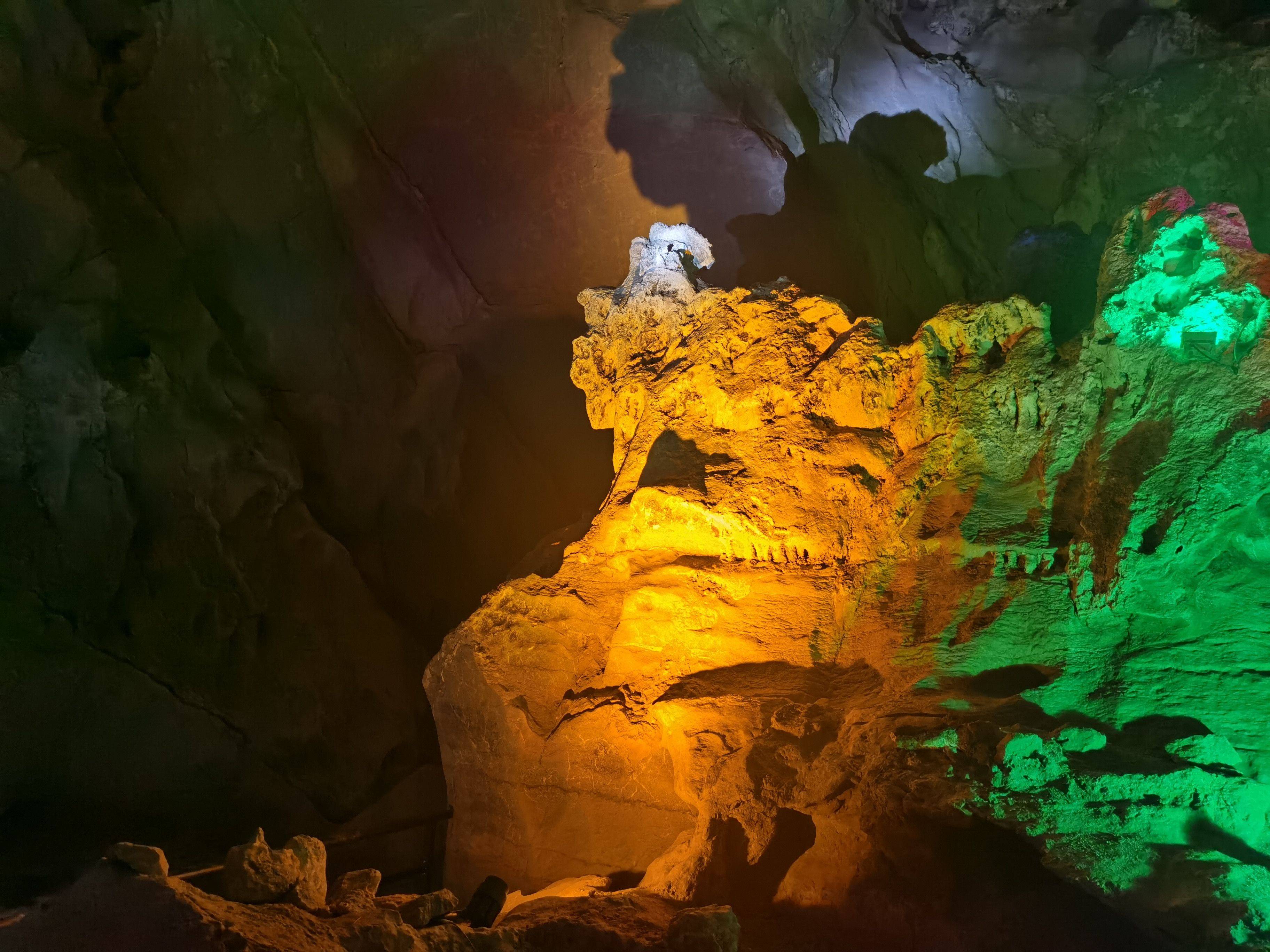 难以置信江华秦岩因秦始皇当年在此屯兵而得名