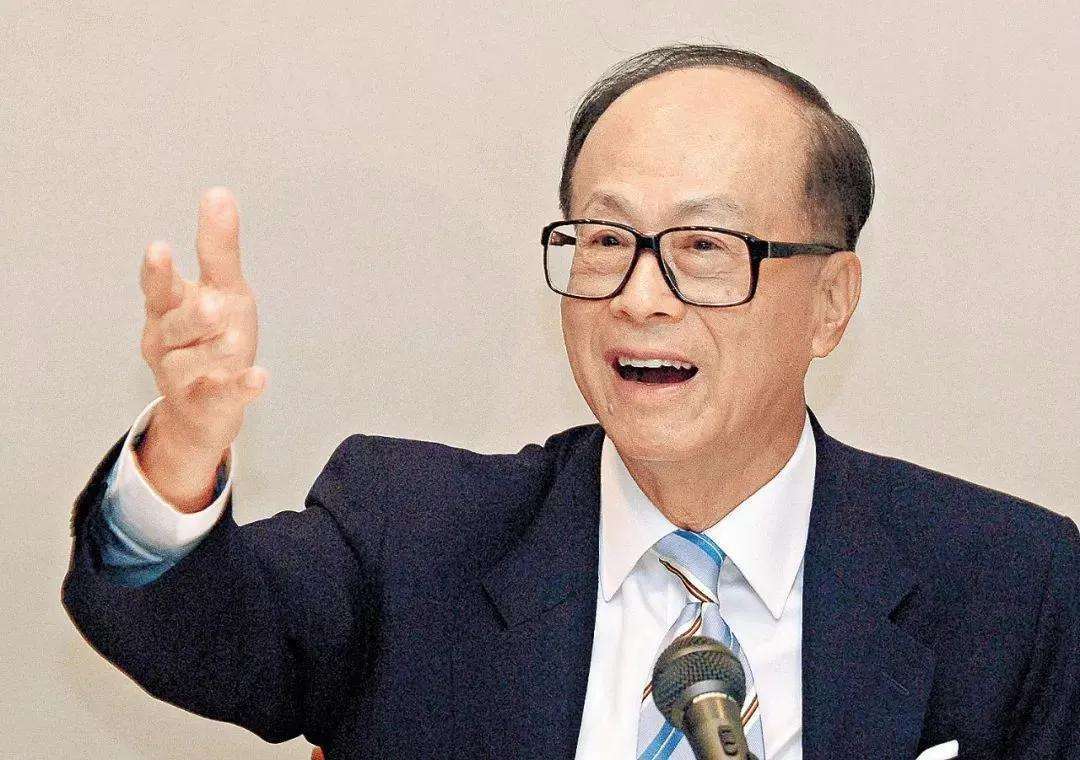 原创李嘉诚改回中国籍，为此还交了500亿税？根本就不存在这样的事情