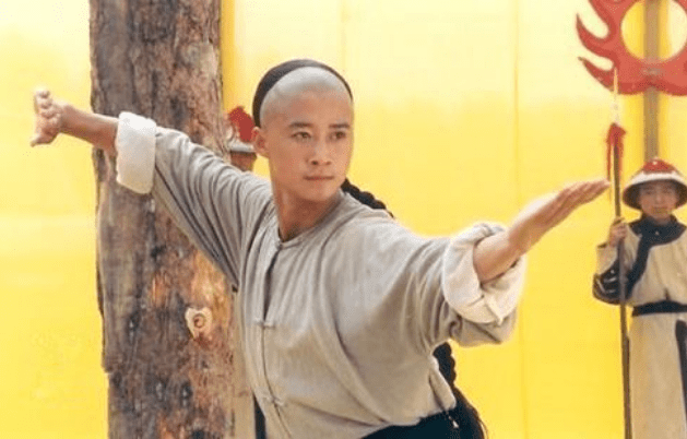 武打|吴京：8岁武术夺冠，14岁瘫痪，24岁爆红，43岁火遍全国！