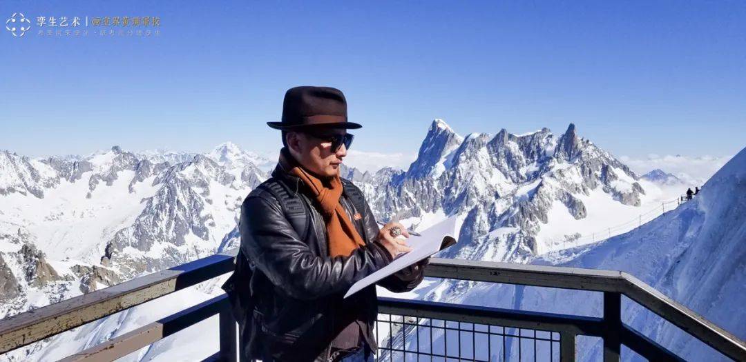 以育美之心成人达己孪生画室创始人张森校长