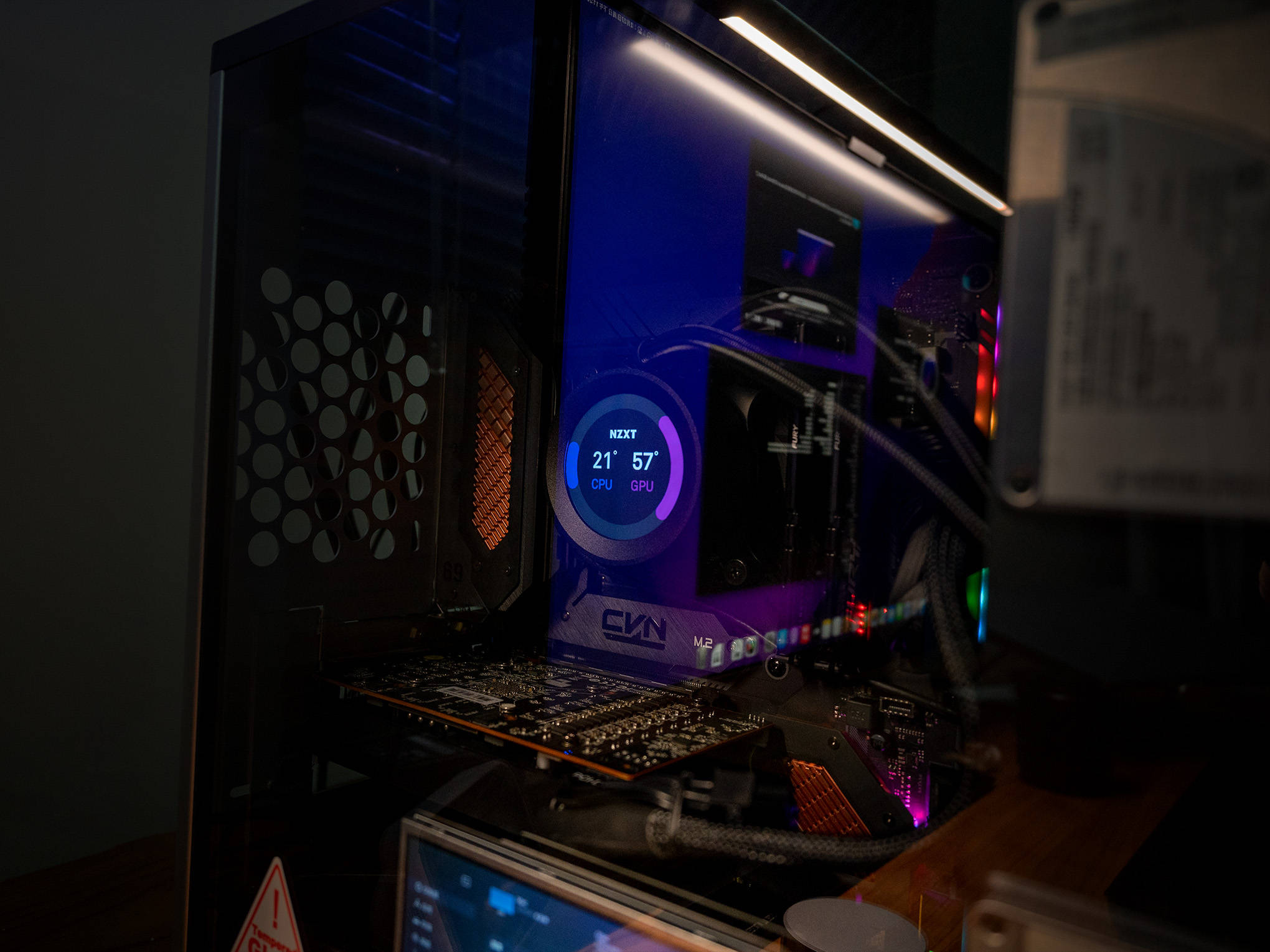 七彩虹z690黑苹果主机打造记乔思伯d40机箱恩杰数显水冷