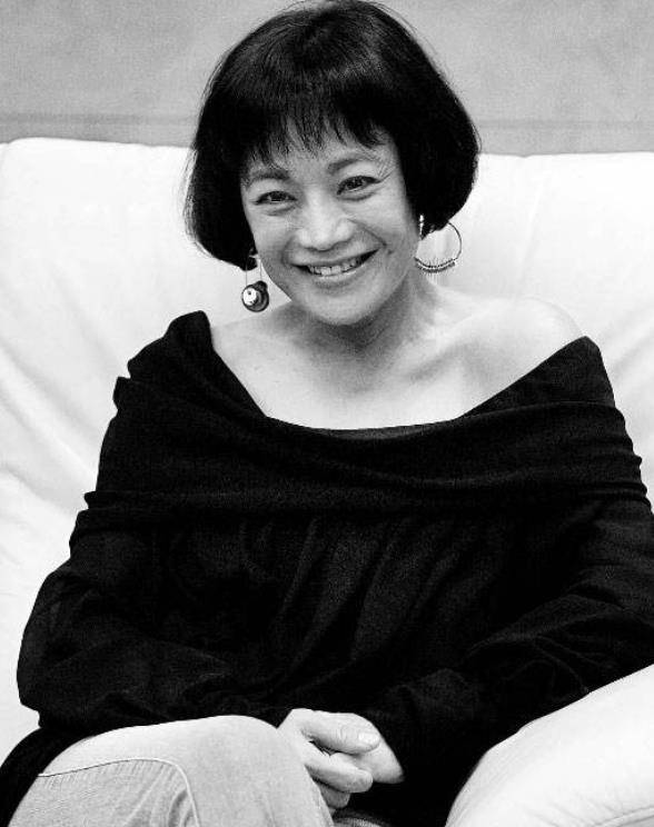 张艾嘉4段感情25岁嫁大16岁老公67岁内心似20岁