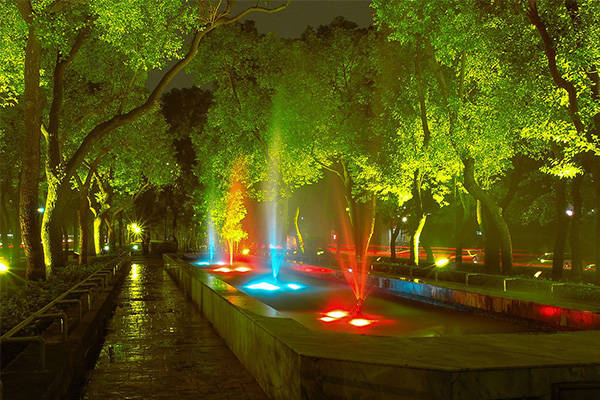 园林夜景亮化要根据周围环境进行设计_照明_景观_公园