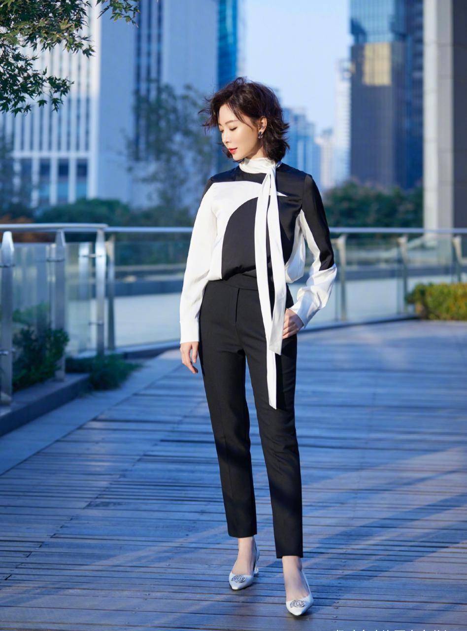 材质 40岁的女人，春夏再热也不要穿短裤，学学陈数这样穿真气质