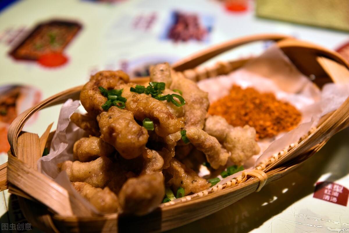 上万条食谱中找到了小酥肉最正宗的做法，家人说比火锅店的还好吃