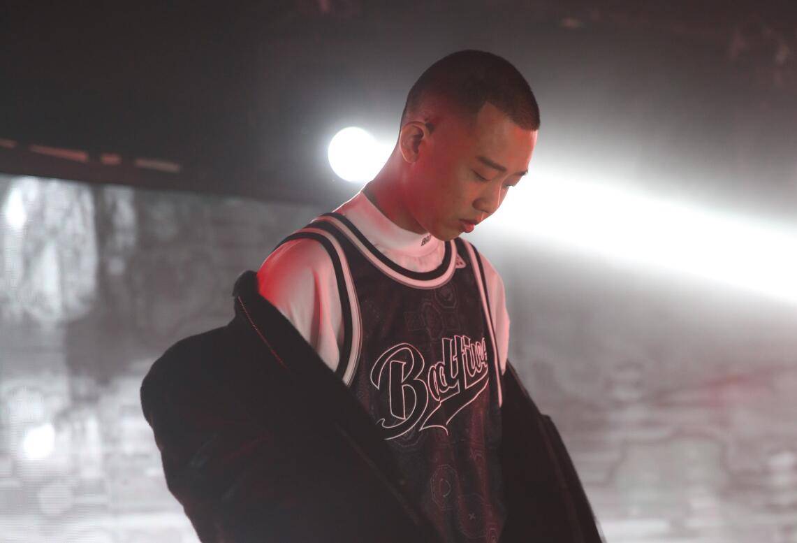 布瑞吉|陈小春和GAI都是“哥”，但一个是“真大哥”，一个是“装大哥”？？