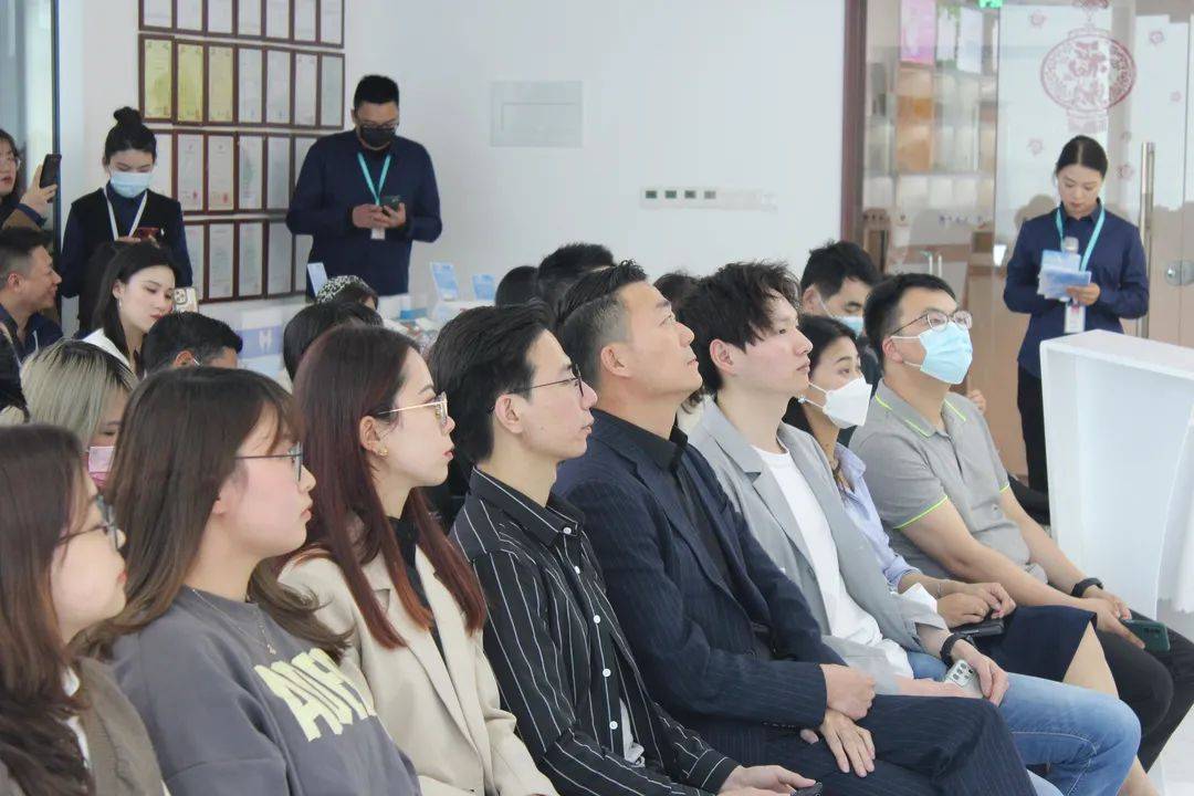 防护受邀出席光遇新生产品趋势研讨会，齐聚共话“光学护肤”市场趋势