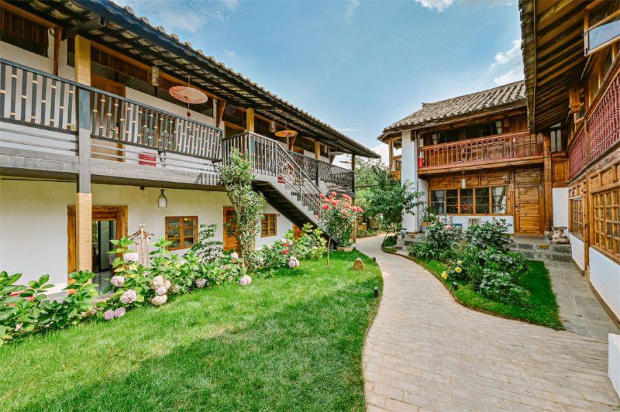 昆明野鸭湖春意盎然的三进四合院民宿让心灵小憩一下