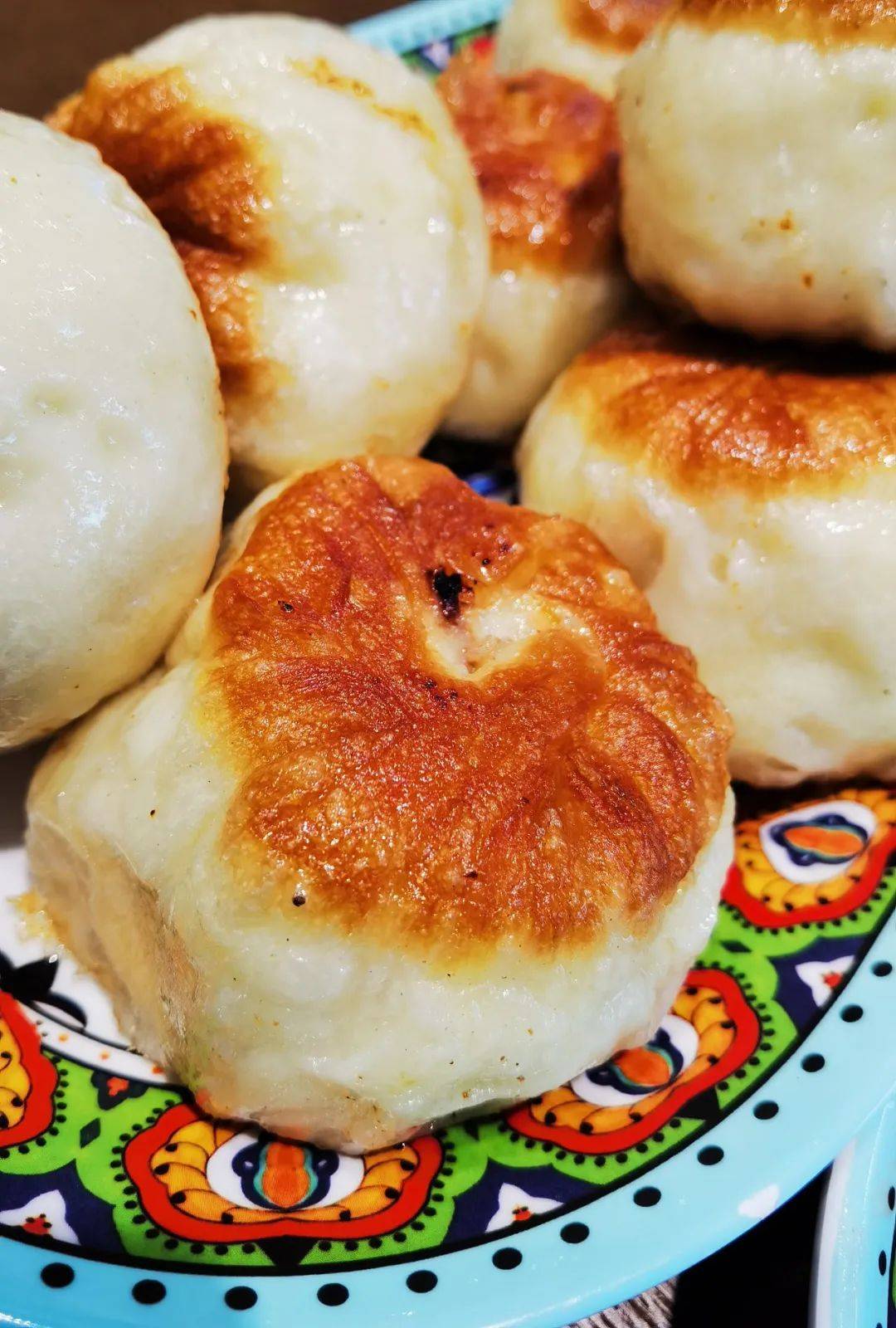 新疆美食篇 : 伊宁小巷里的各种包子_伊犁_薄皮_洋葱