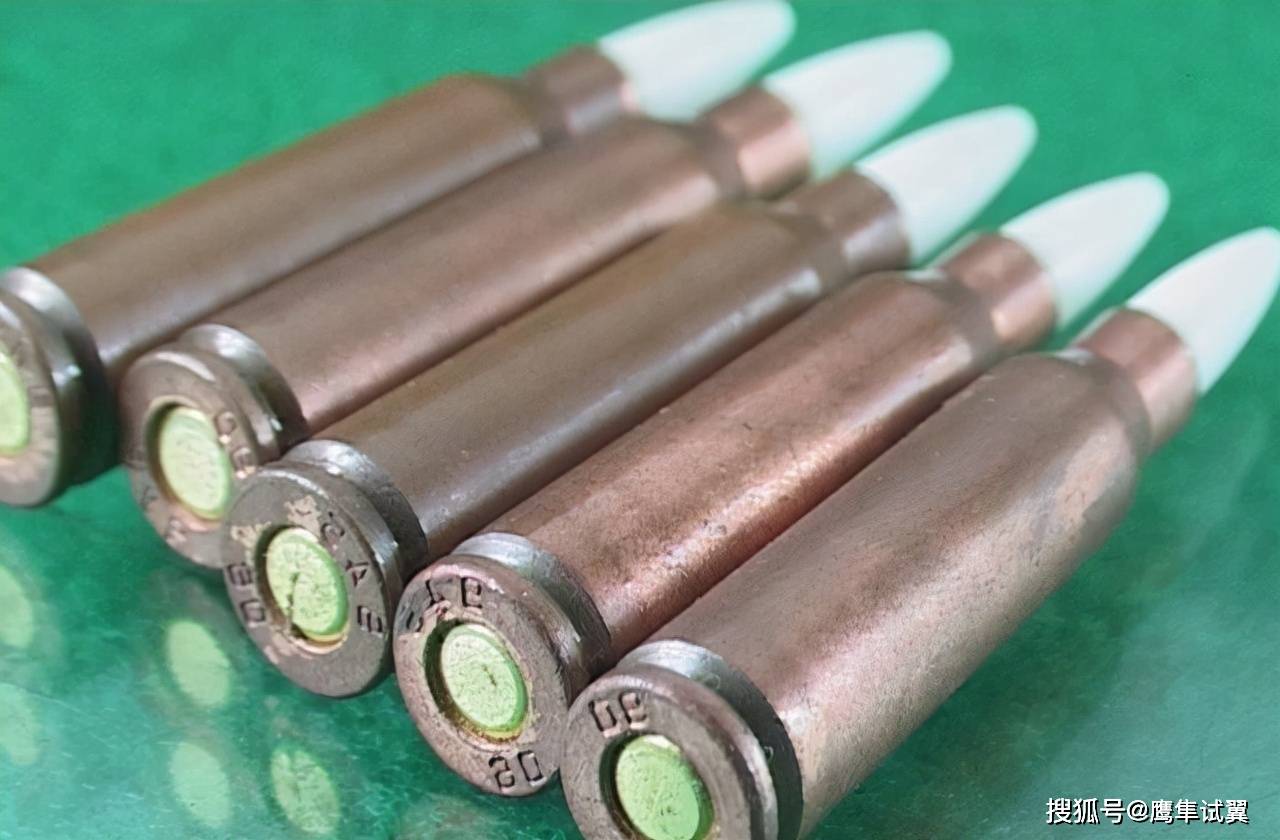 原创士兵在演习时用的空包弹可以打多远杀伤力和实弹比差多少