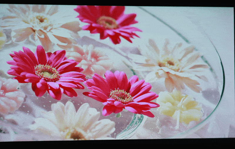 智能触控操作，索诺克 P1T便携投影仪，能放进口袋的家庭影院