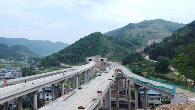 时速350公里的高铁:长赣高铁,邵永高铁;时速250公里:铜吉铁路.