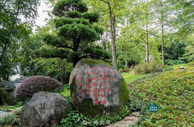 广州老牌城雕五羊石像，曾经游人如织，现在相对冷清