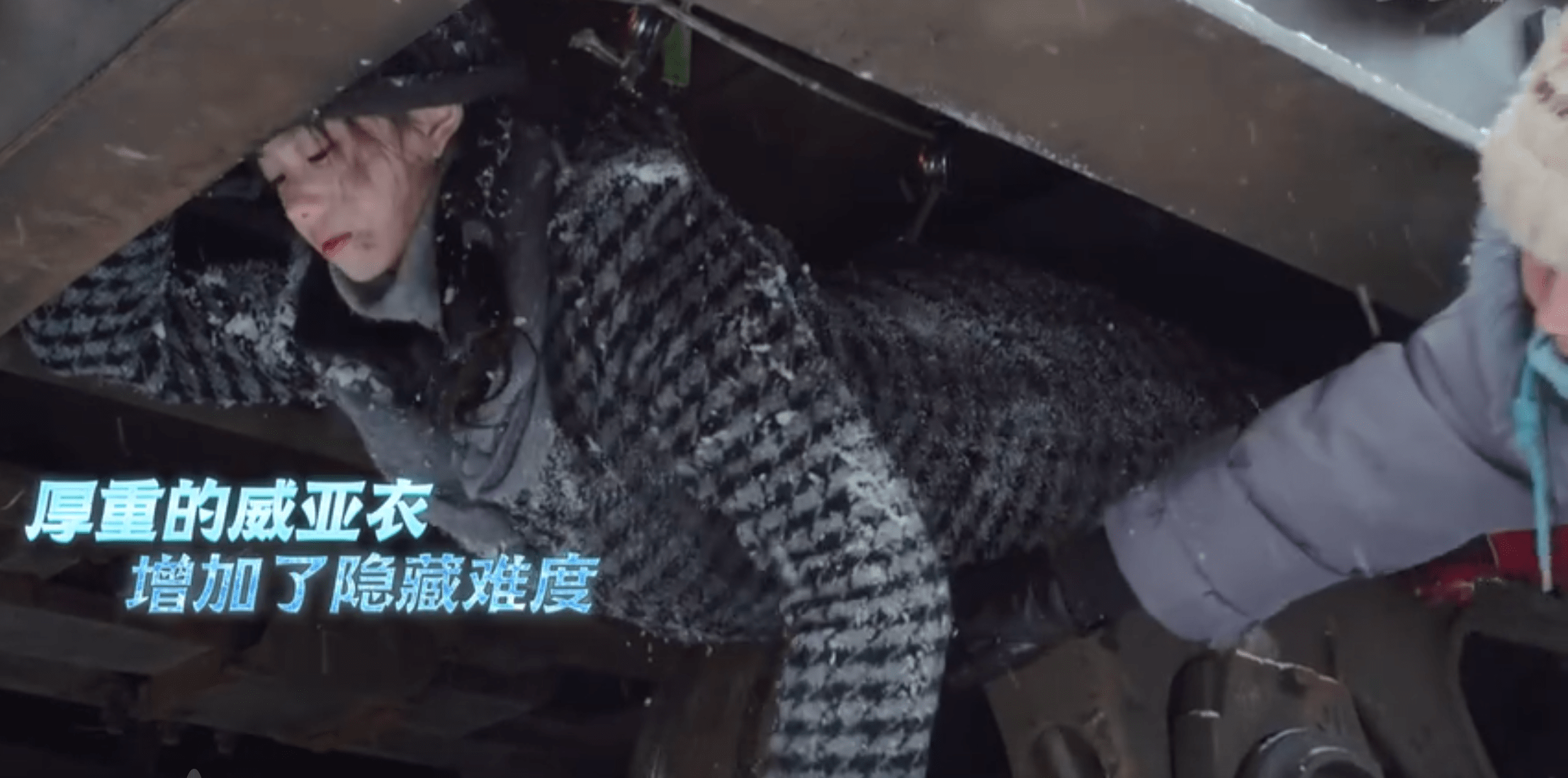 敌人|《悬崖之上》网播,资深导演打差评:剧作薄弱、把控失利??