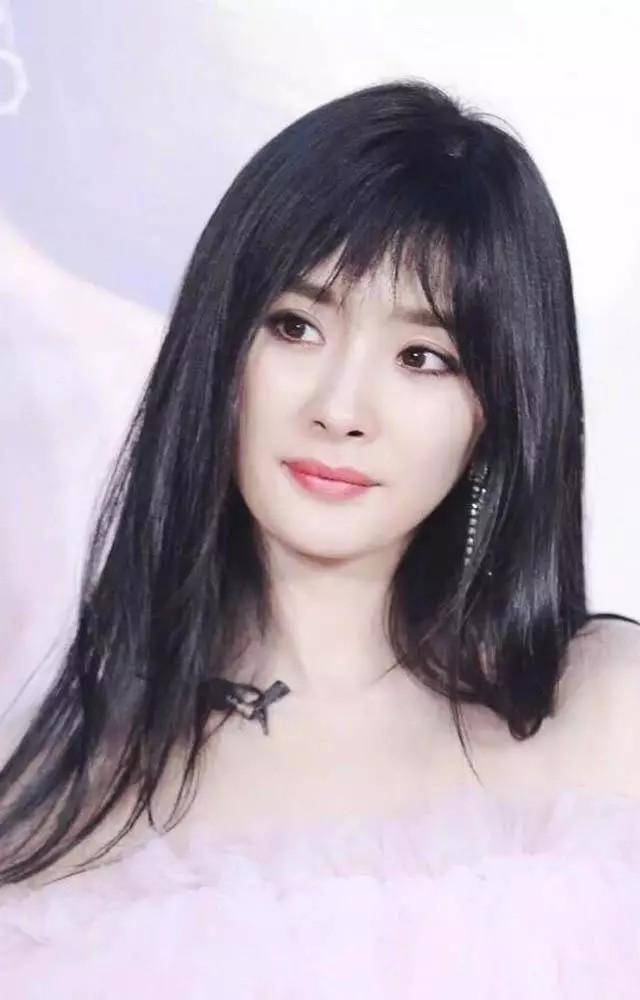 4个特征的女生不要留"刘海",否则太难看信我的准没错_脸型_发型_额头