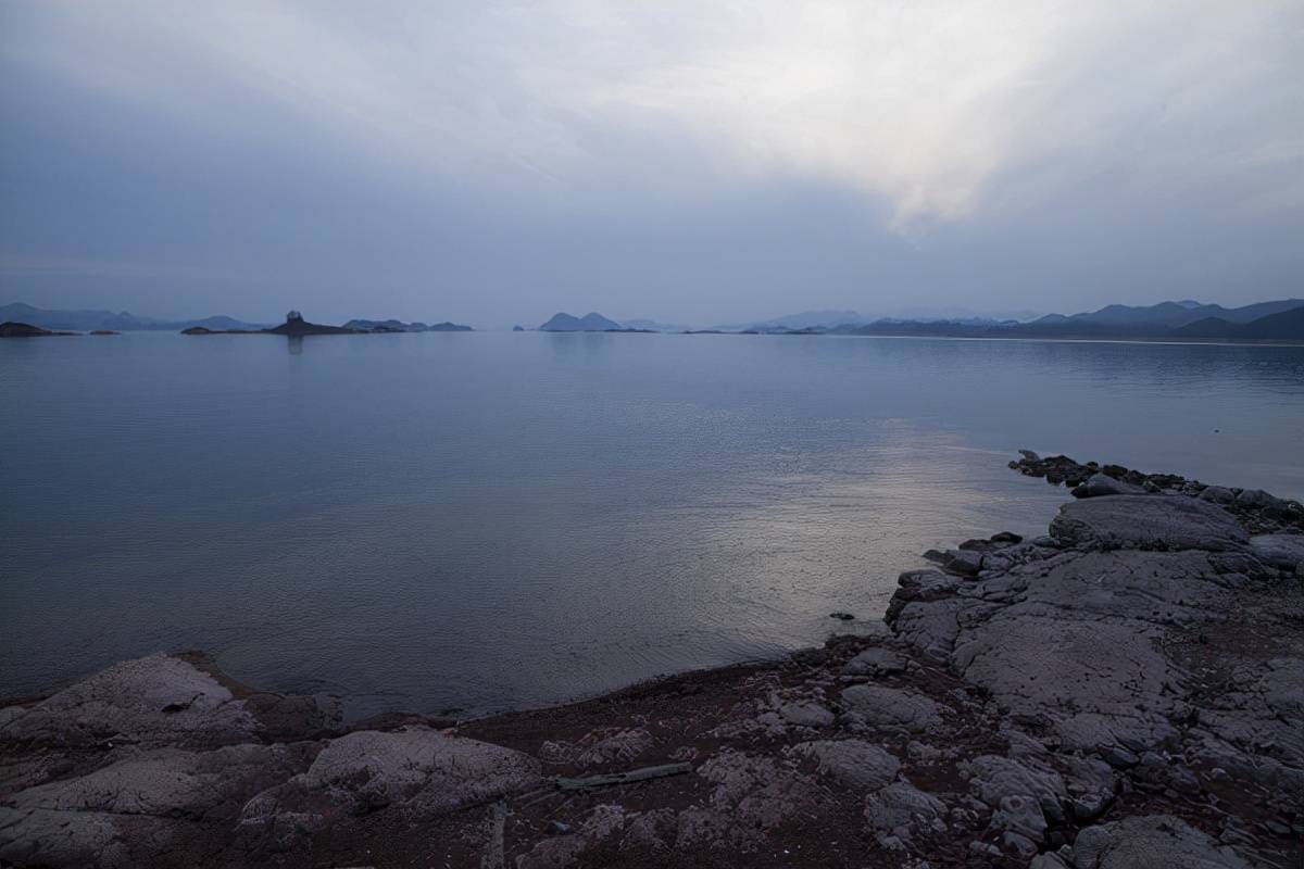 奇特|杭州周边游,有鱼跃千岛湖的奇特景观,是拍照打卡的好去处