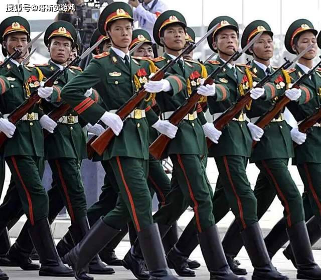 世界各国仪仗队使用的礼宾枪都有哪些？_阅兵_式半自动步枪_弹药