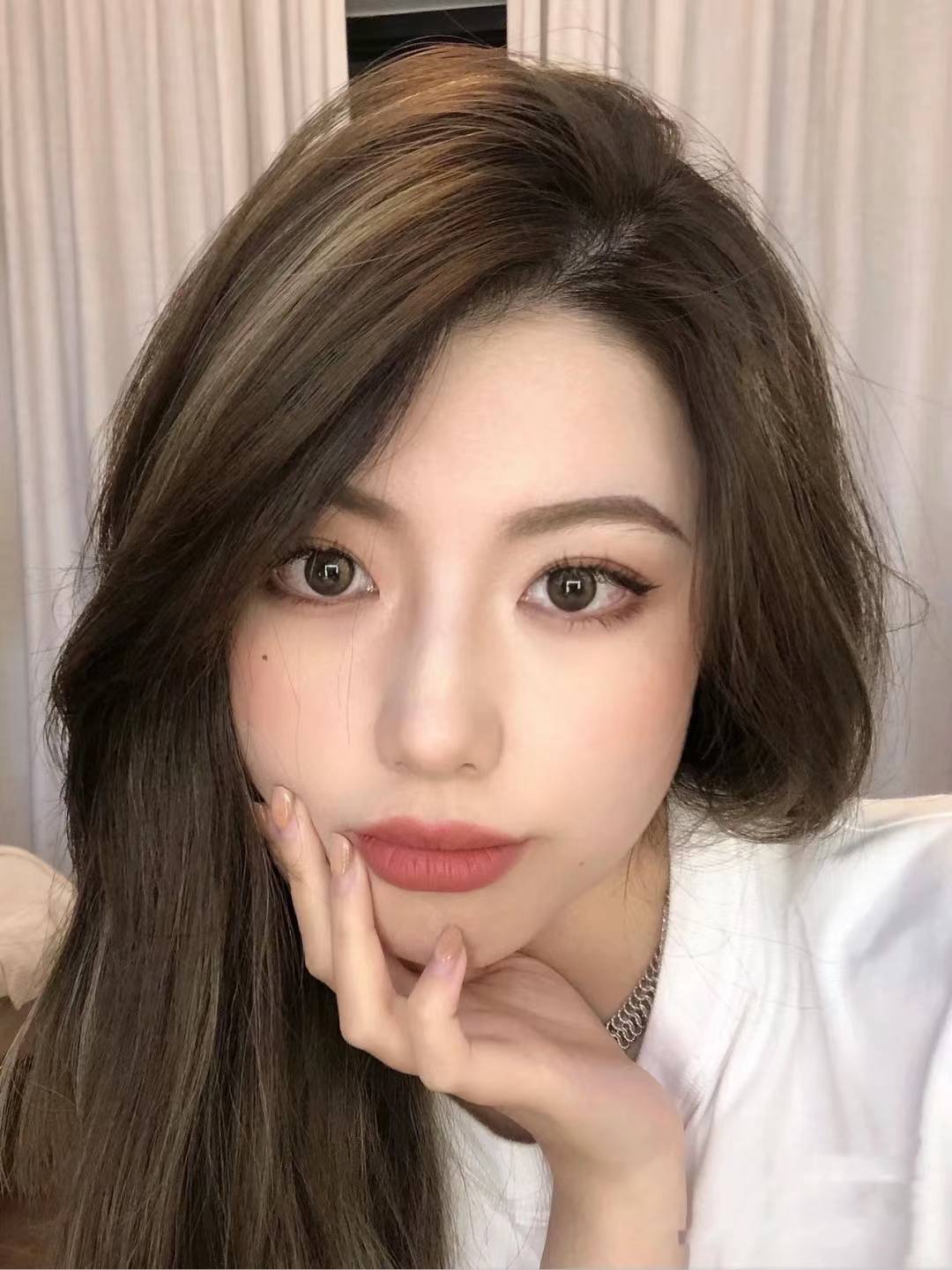 唇膏什么口红不沾杯？避免口红沾杯有哪些小技巧？一起来看吧