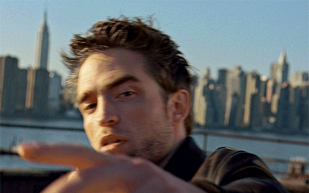 爱德华|好莱坞性感美男爆火！曾发毒誓演不好戏就改拍成人片