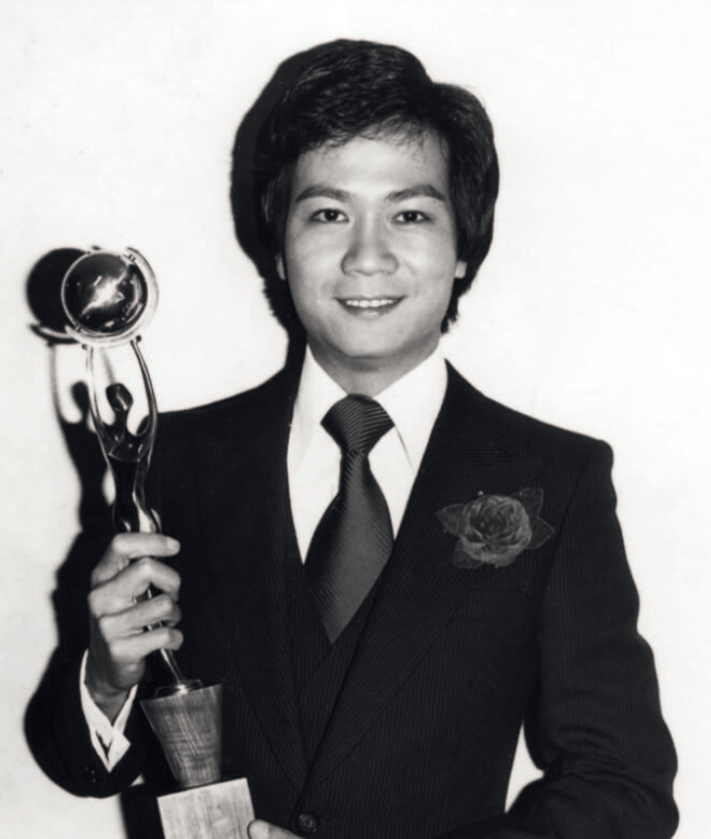 老戏骨潘志文迎来72岁生日导演李力持发文庆祝