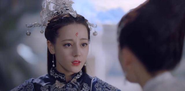 凤九大婚不穿红嫁衣却穿紫,大婚之日无缘见新郎,比白浅更贵气_造型