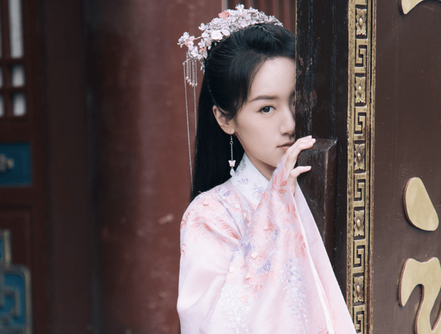 角色|袁冰妍《祝卿好》拍完后，被曝再接仙侠剧，男主还是《琉璃》演员