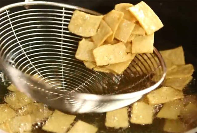 做法|想吃锅巴不用去超市买，在家照样做的很好吃，配方和做法都在这里