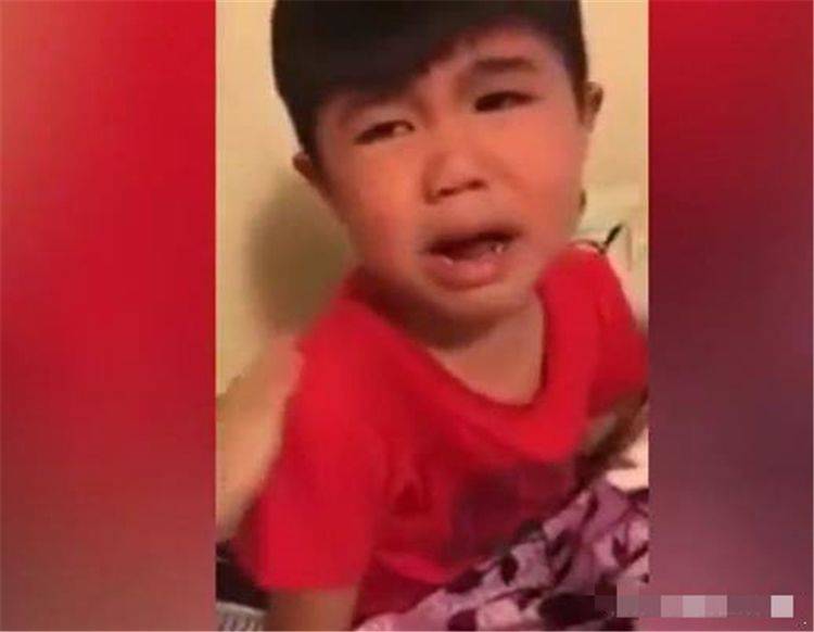 救命|“妈妈,救命!”男孩误吞口香糖号啕大哭,央求妈妈带自己看医生