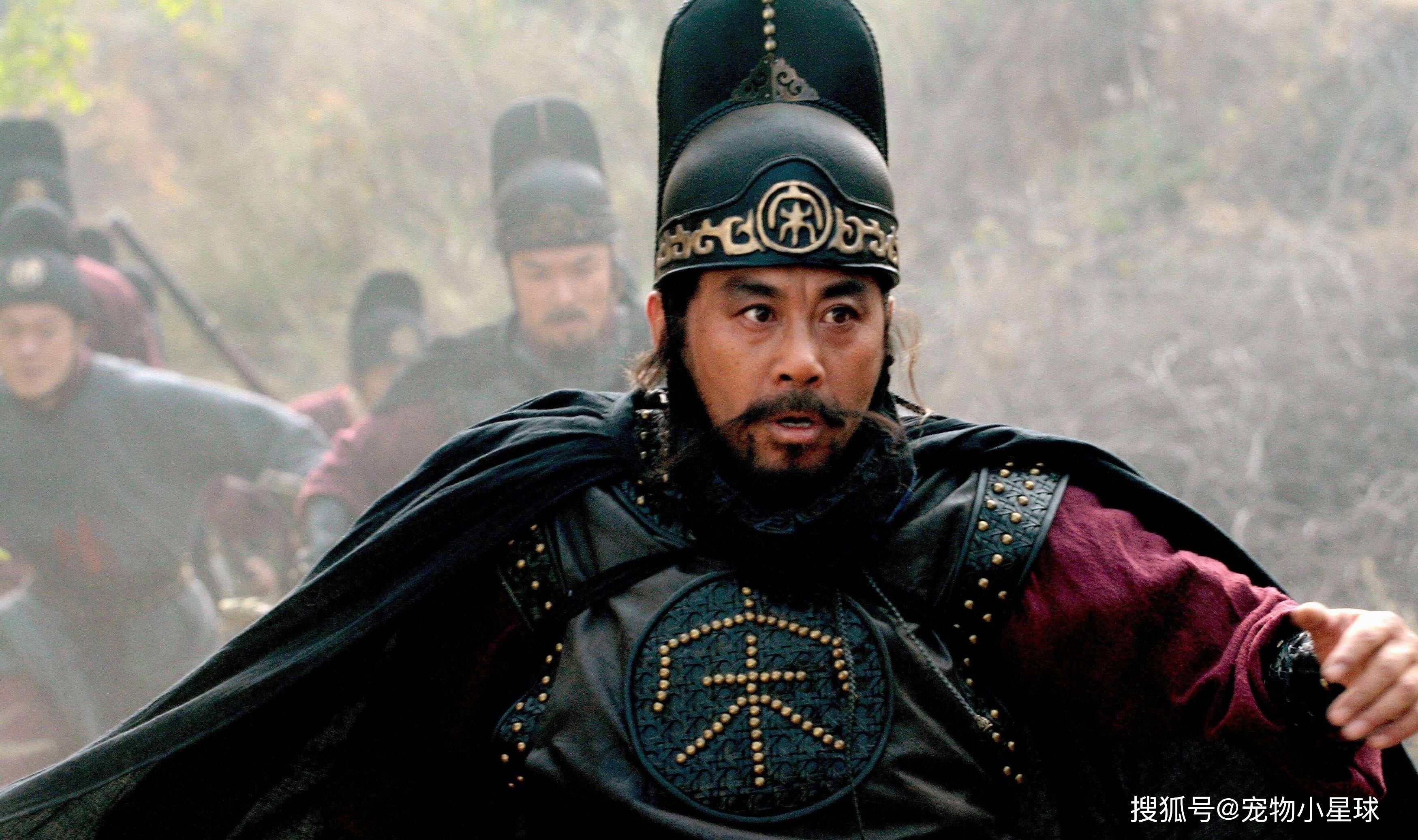 当时他因为好友劫掠生辰纲,再加上后来失手打死一个都头雷横被发配到