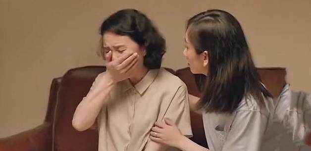 《心居》葛玥家落魄，婆婆故意撇清关系挤兑儿媳，冯晓琴出面帮忙