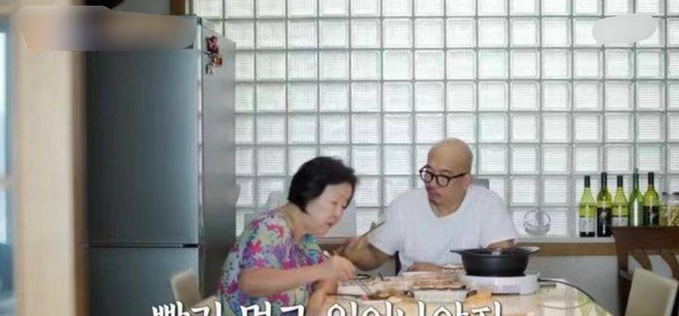 什么|梦碎了?大S雨夜发文透露,晒“过期”酒品问什么是爱