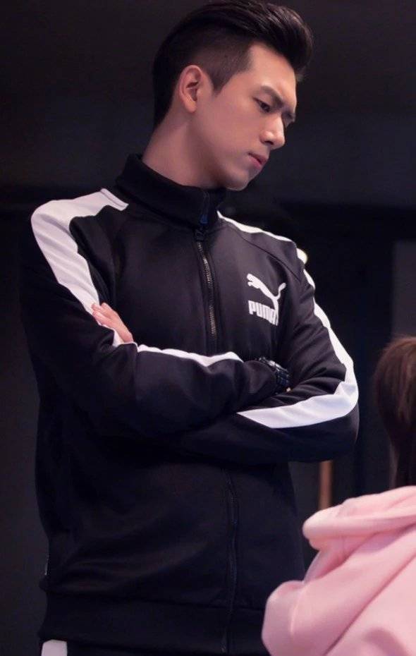 盘点《亲爱的热爱的》韩商言4款黑色造型,最后一套像极了爱情!