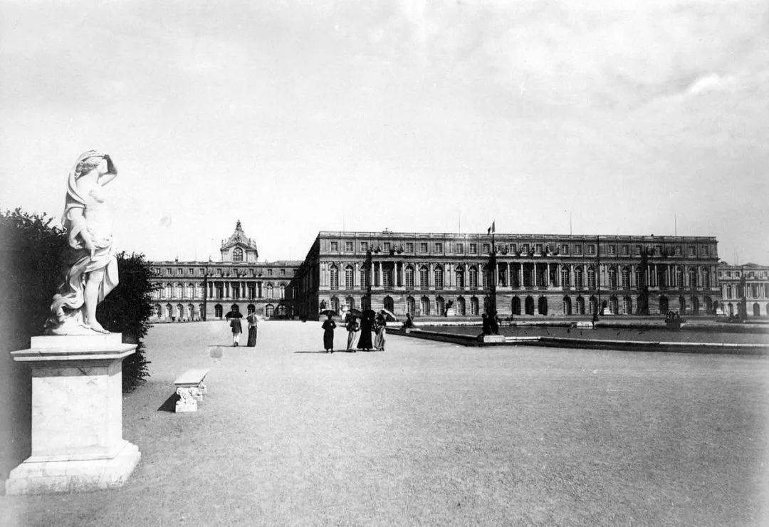 老照片：1889年的巴黎凡尔赛宫