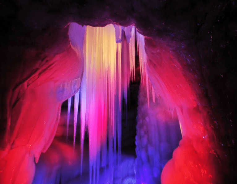 山西最神奇洞穴，被称为“世界奇观”，里面冰块300万年不化